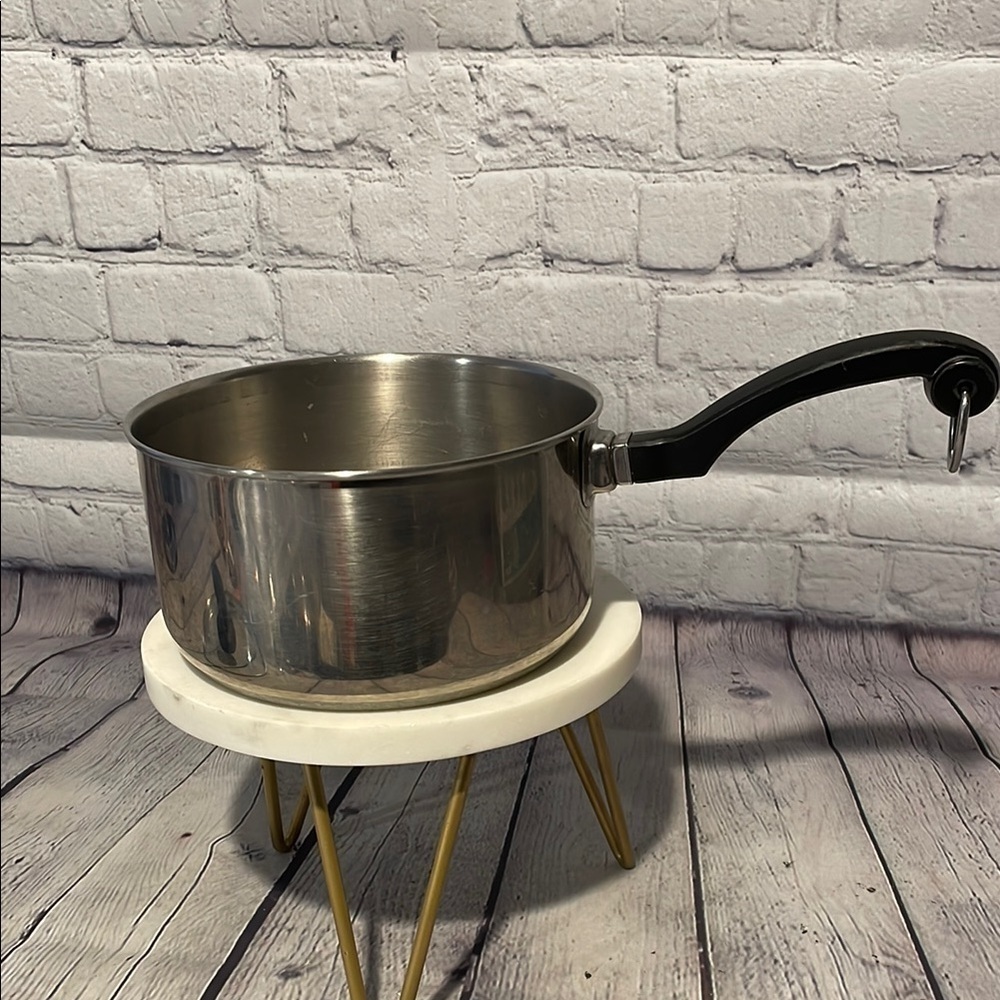 Farberware Vintage Stainless Steel 2 Quart Saucepan with Black Handle